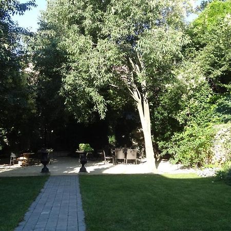 Chambre Cote Jardin Nîmes Buitenkant foto