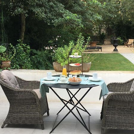 Chambre Cote Jardin Nîmes Buitenkant foto