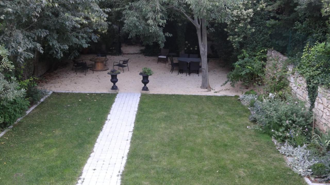 Chambre Cote Jardin Nîmes Buitenkant foto