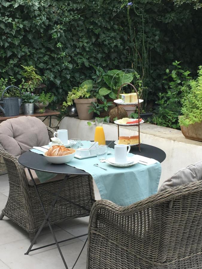 Chambre Cote Jardin Nîmes Buitenkant foto